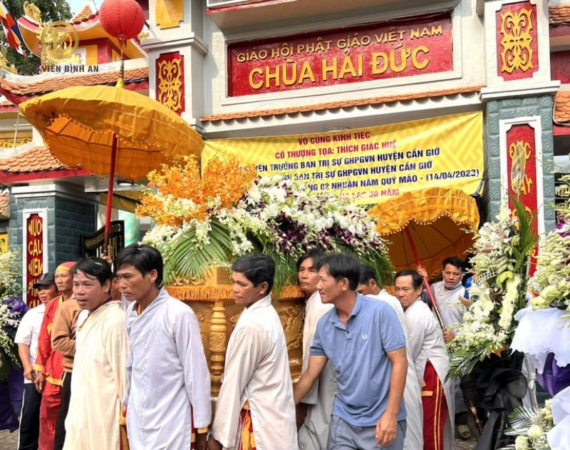 Lễ động quan trong tang lễ của Phật Giáo